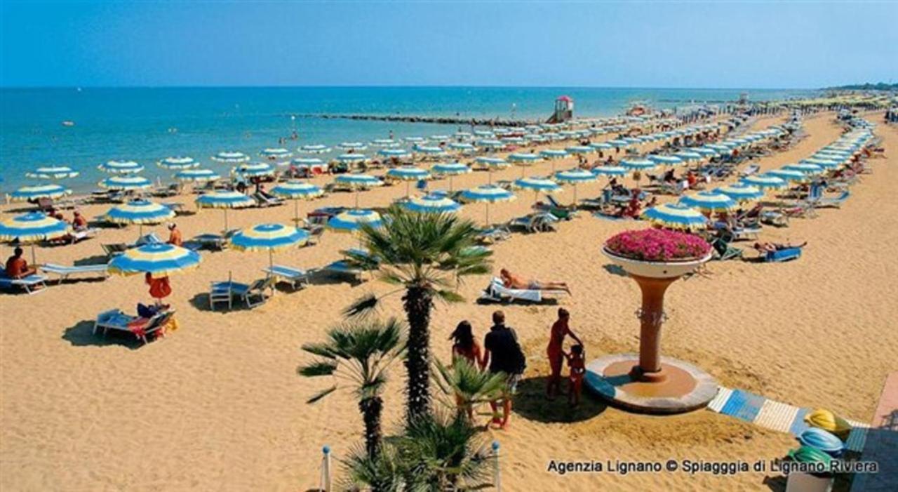 Lignano Close To The Beach Lignano Sabbiadoro Buitenkant foto