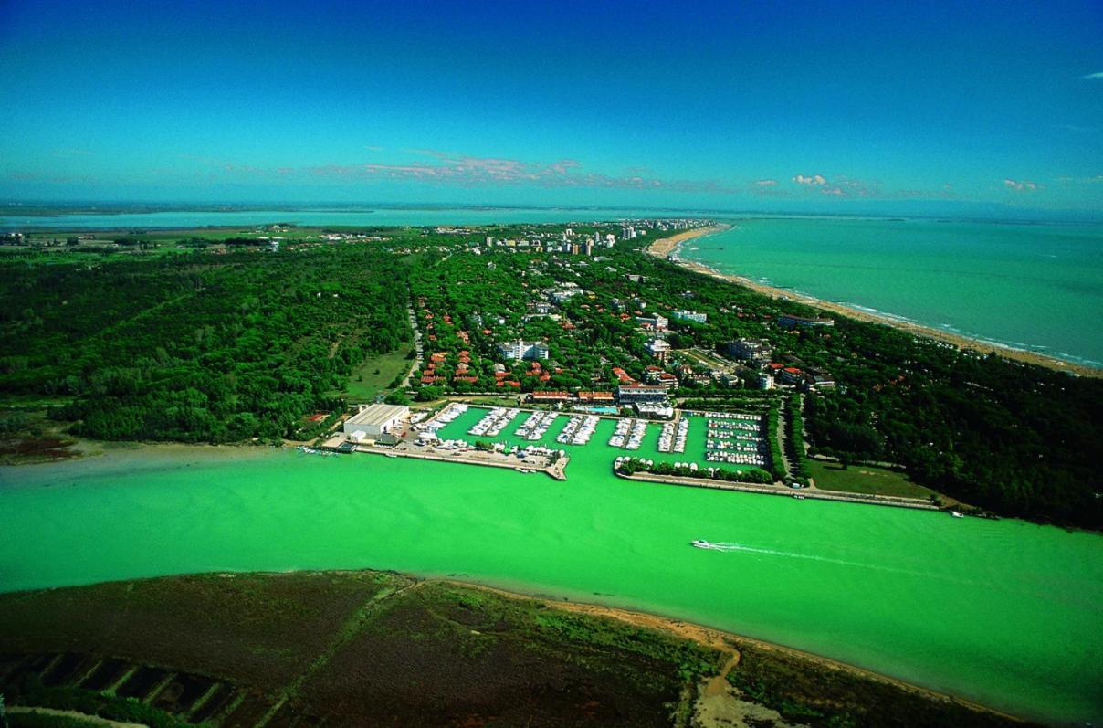 Lignano Close To The Beach Lignano Sabbiadoro Buitenkant foto